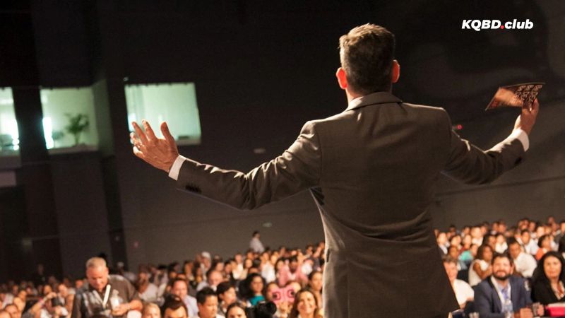 Đứng sau thành công của trang kênh là đội ngũ biên tập hùng hậu Đứng sau thành công của trang kênh là đội ngũ biên tập hùng hậu